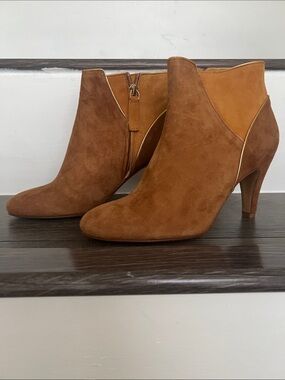 Sezane - NWT Dalia Suede Ankle Booties